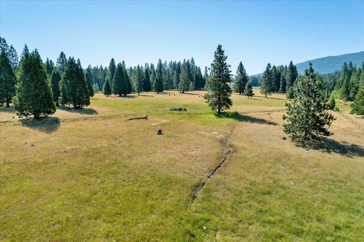 4140 Columbine Road Weed, CA 96094 - Photo 38 of 41 Gallery Image 38