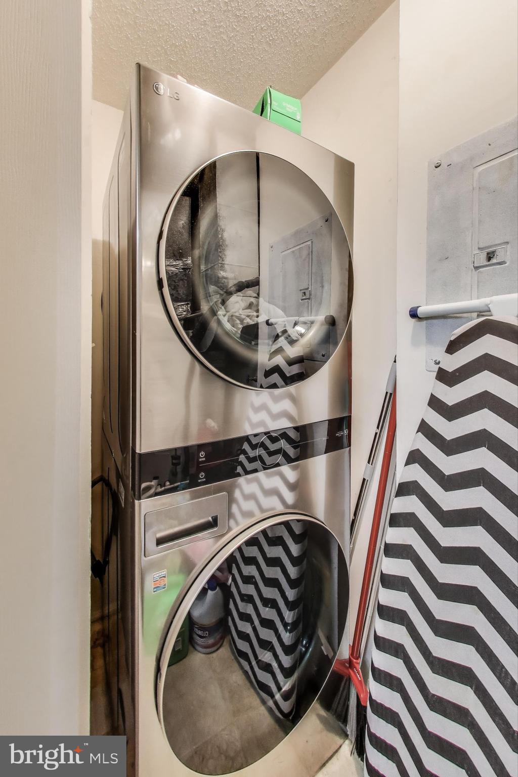 10021 Vanderbilt Circle, Unit 14 Rockville, MD 20850 - Photo 17 of 31