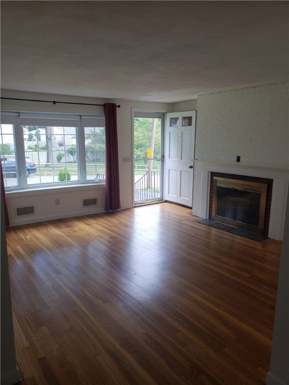 124 Landon Road Warwick, RI 02888 - Photo 3 of 10 Living room