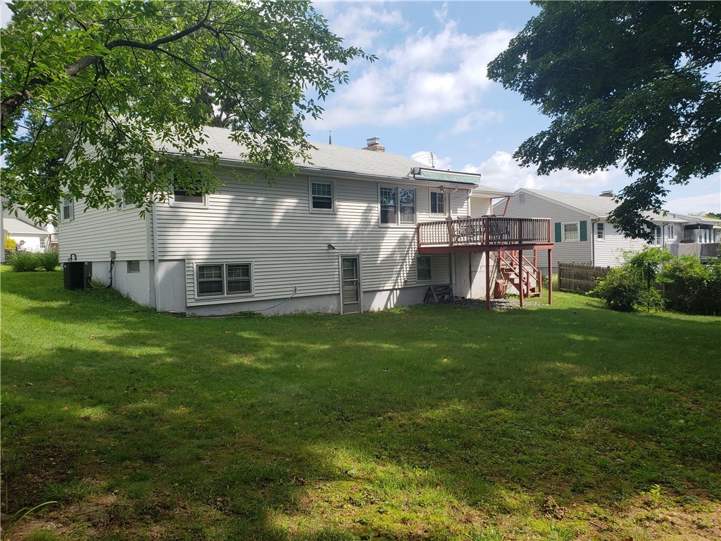 124 Landon Road Warwick, RI 02888 - Photo 10 of 10 Back corner of property view