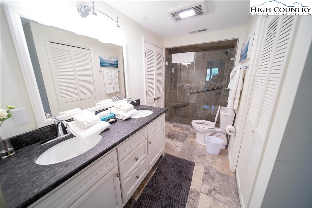 884 Chetola Lake Drive, Unit CARDINAL 202 Blowing Rock, NC 28605 - Photo 9 of 11