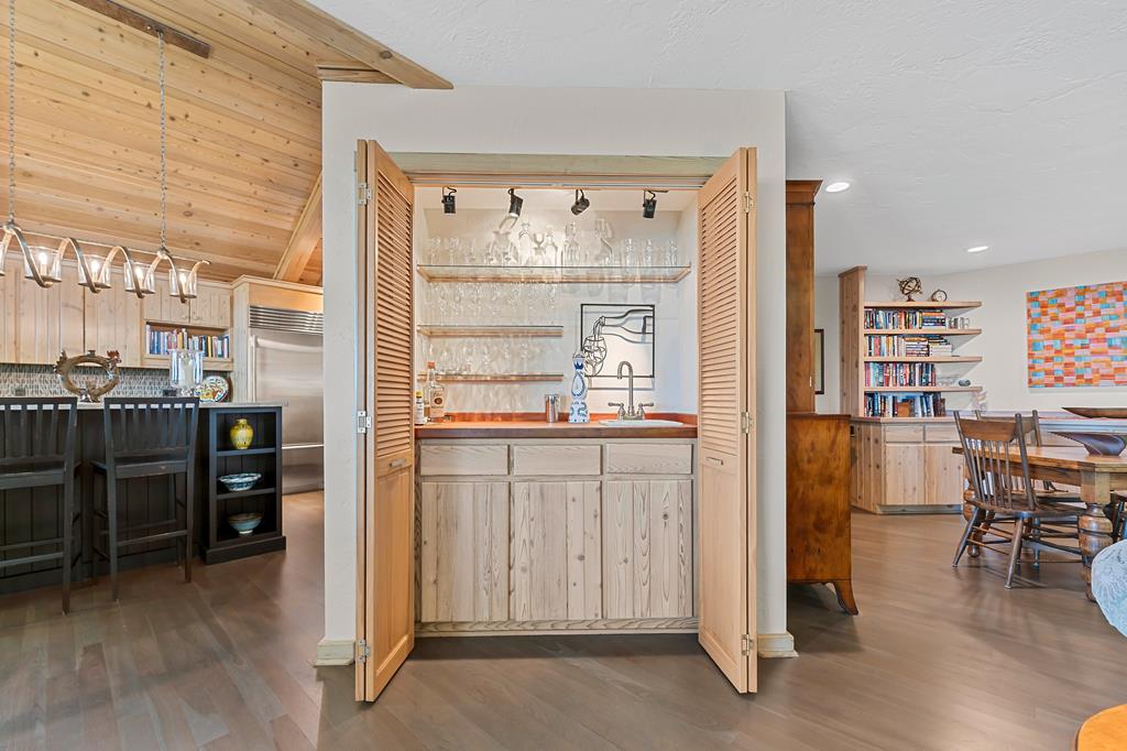 8469 Islandview Road Fish Creek, WI 54212 - Photo 30 of 89 Wet Bar