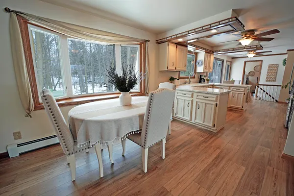 $519,900 | 5454 Norway Drive, Pulaski, WI 54162