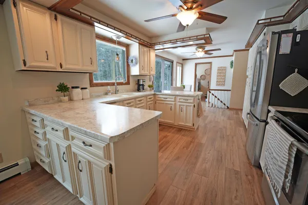 $519,900 | 5454 Norway Drive, Pulaski, WI 54162