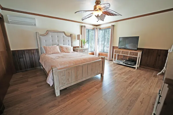 $519,900 | 5454 Norway Drive, Pulaski, WI 54162