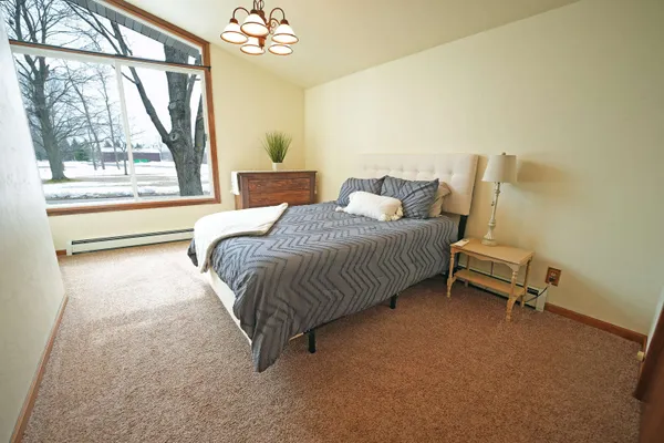 $519,900 | 5454 Norway Drive, Pulaski, WI 54162