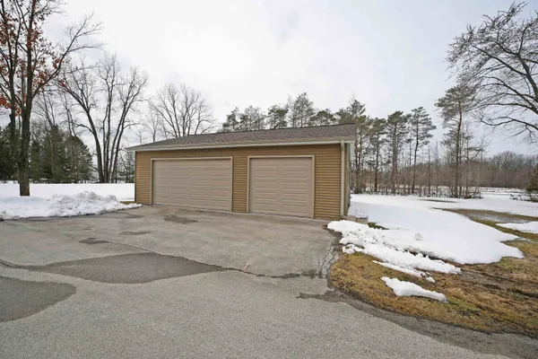 $519,900 | 5454 Norway Drive, Pulaski, WI 54162