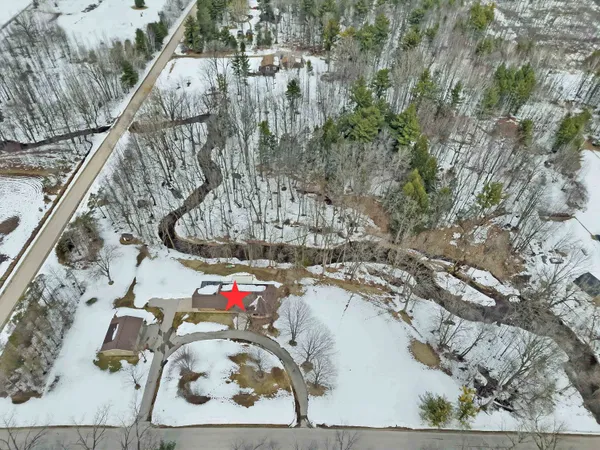 $519,900 | 5454 Norway Drive, Pulaski, WI 54162