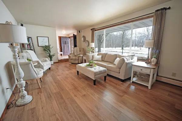 $519,900 | 5454 Norway Drive, Pulaski, WI 54162