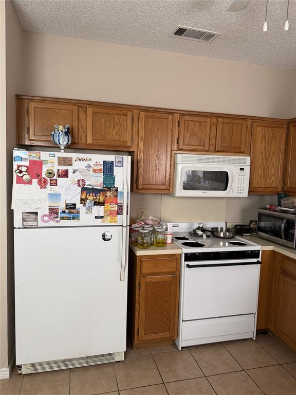 6014 Fern Meadow Road Arlington, TX 76017 - Photo 6 of 9