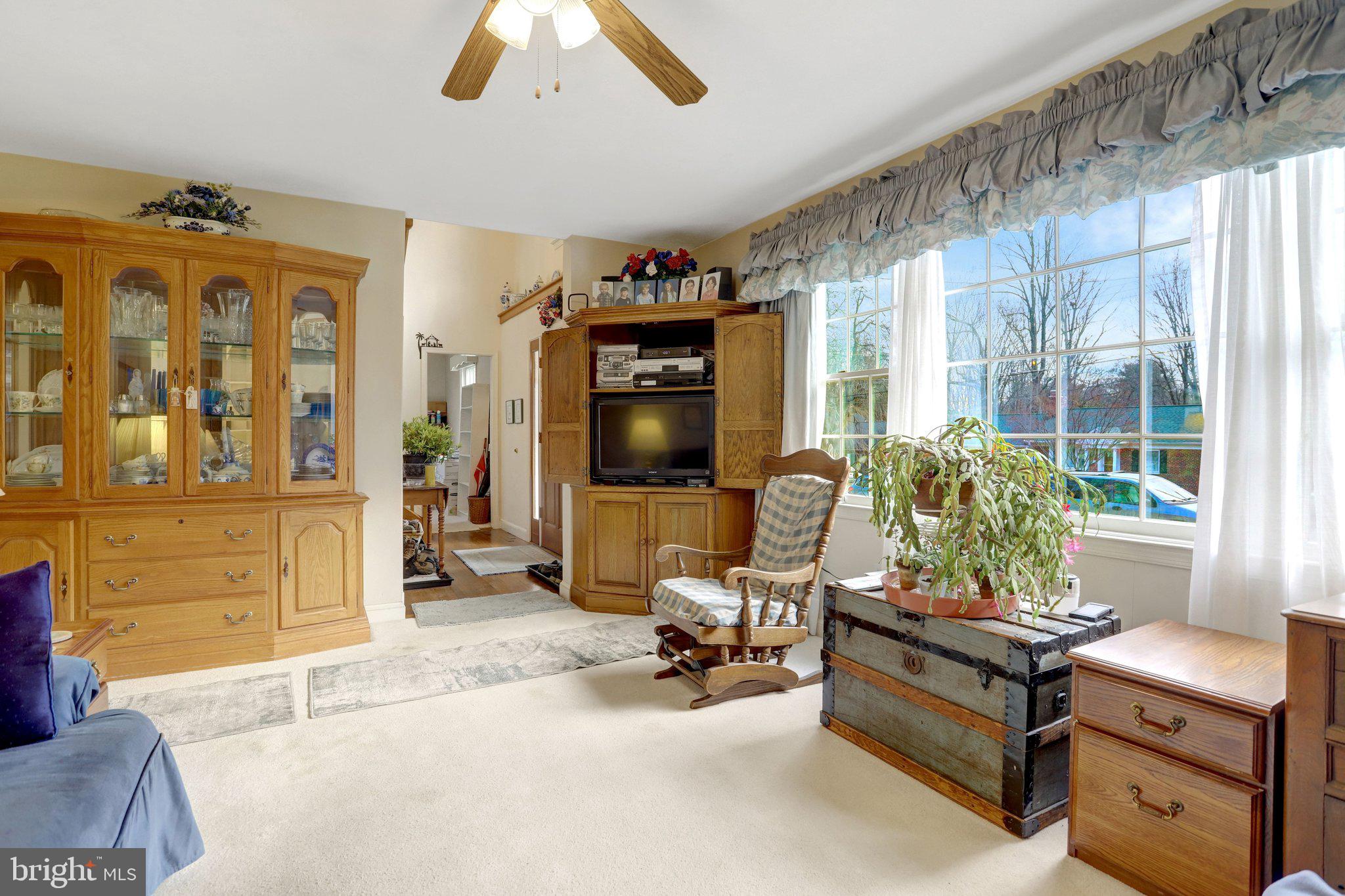 5502 Atlee Place Springfield, VA 22151 - Photo 7 of 41