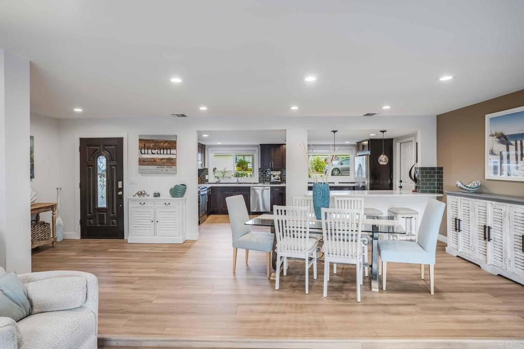 2203 Cameo Road Carlsbad, CA 92008 - Photo 15 of 68