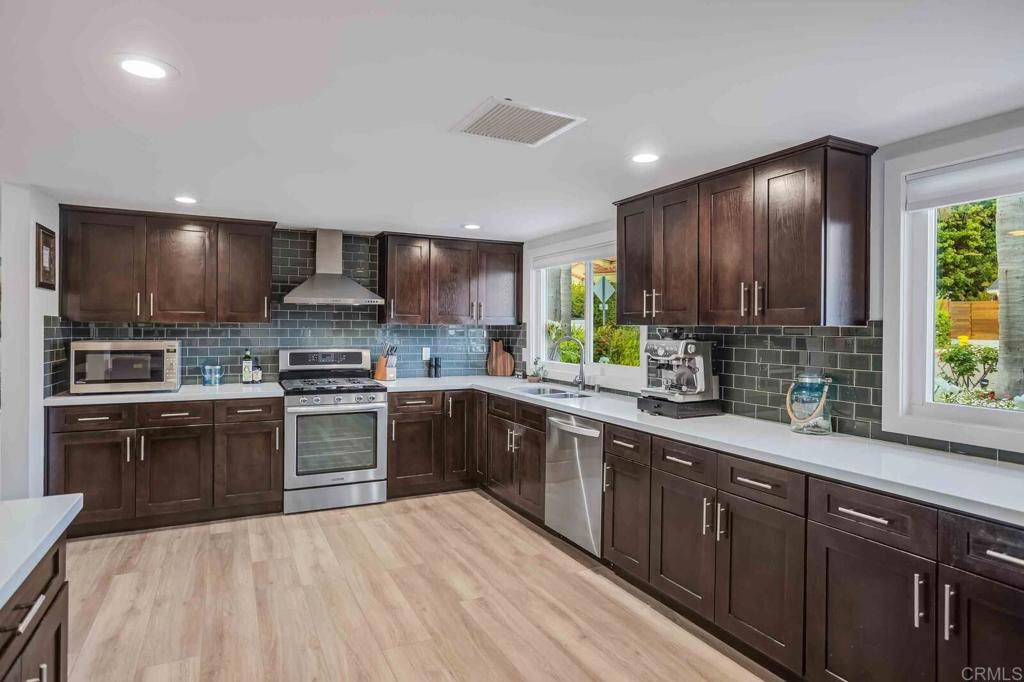 2203 Cameo Road Carlsbad, CA 92008 - Photo 23 of 68