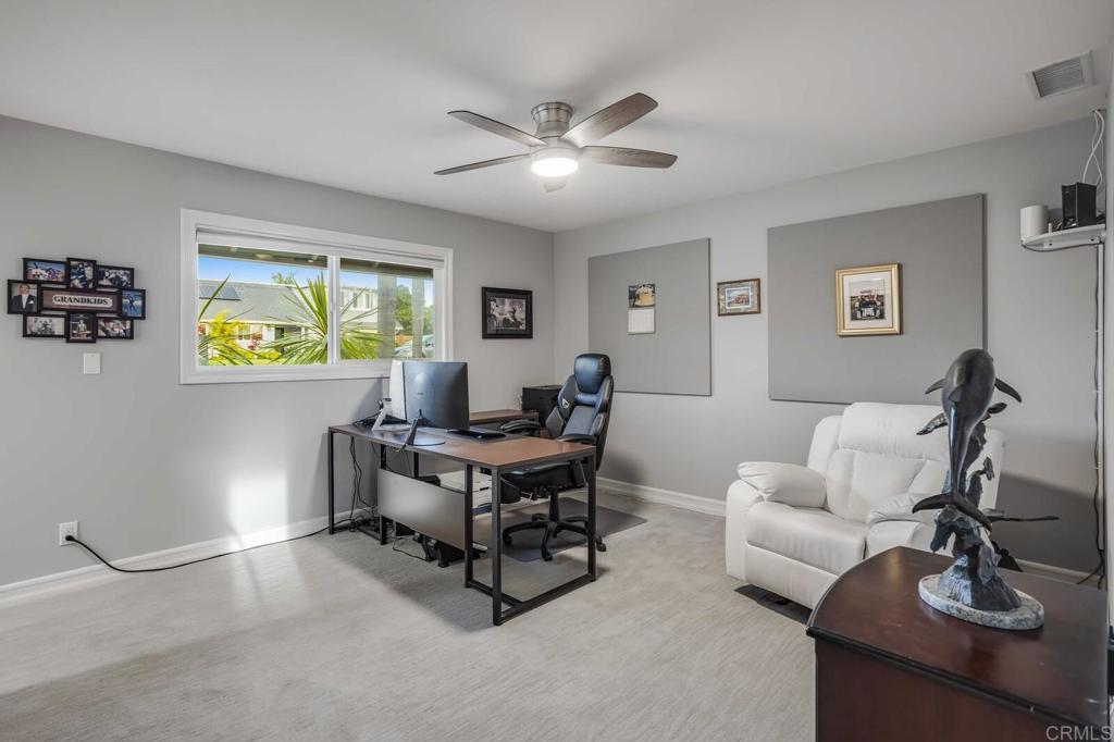 2203 Cameo Road Carlsbad, CA 92008 - Photo 43 of 68