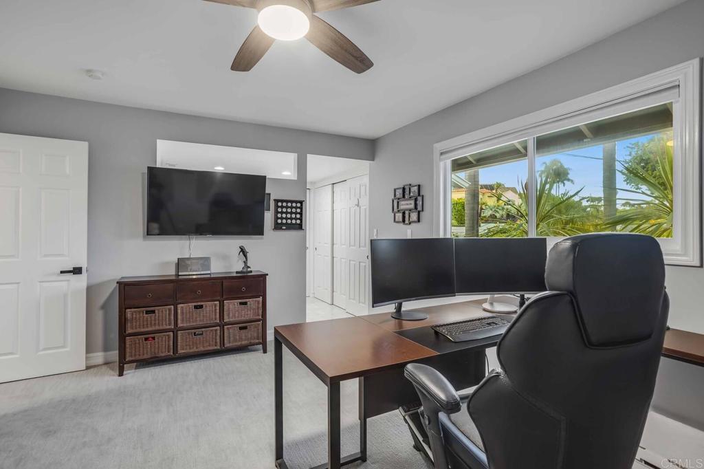 2203 Cameo Road Carlsbad, CA 92008 - Photo 44 of 68