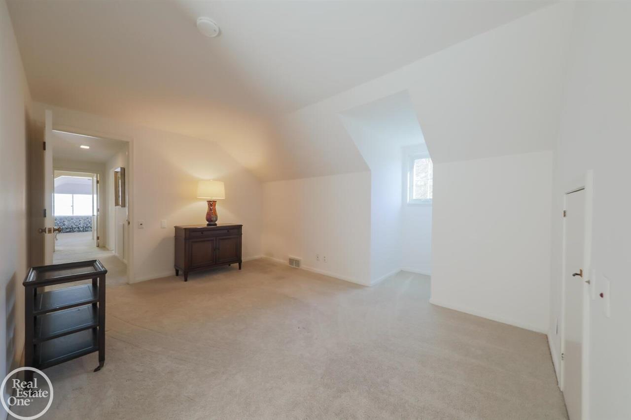 511 Shelden Road Grosse Pointe, MI 48236 - Photo 39 of 51 50061862-38.JPG