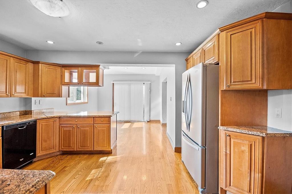 26 Tidball Road Pittsburgh, PA 15205 - Photo 8 of 20 Gallery Image 8