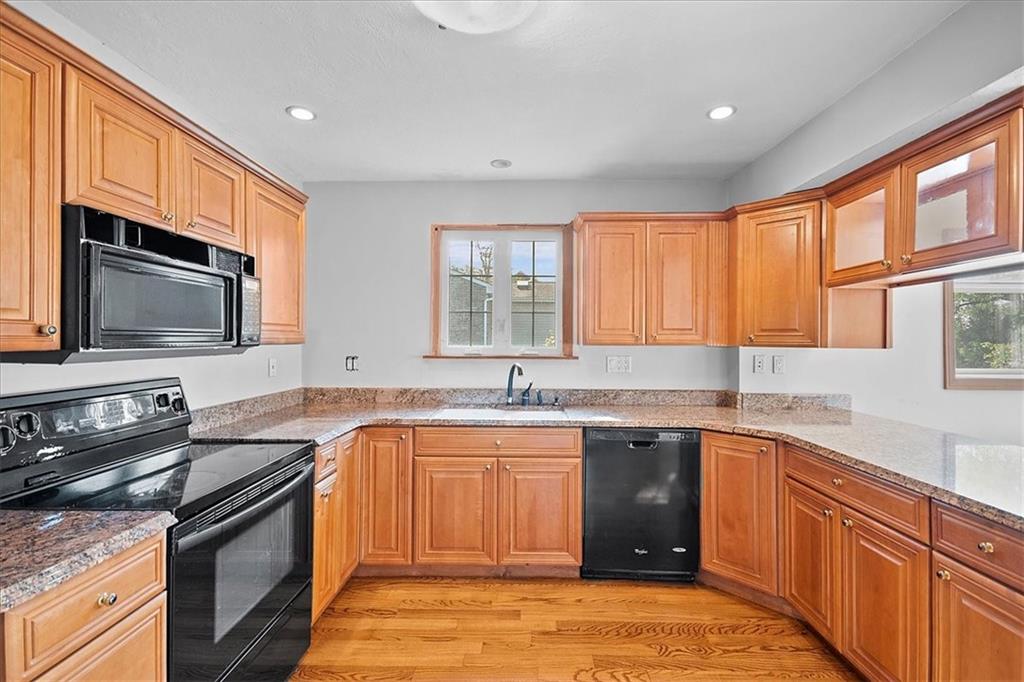 26 Tidball Road Pittsburgh, PA 15205 - Photo 9 of 20 Gallery Image 9