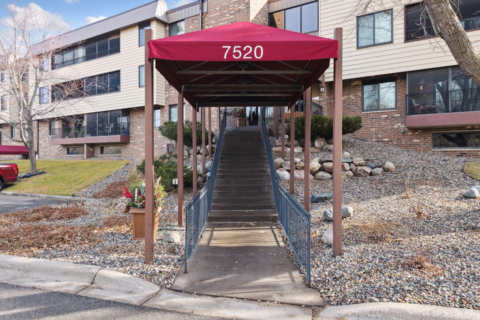 7520 Cahill Road, Unit 121A Edina, MN 55439 - Photo 34 of 35