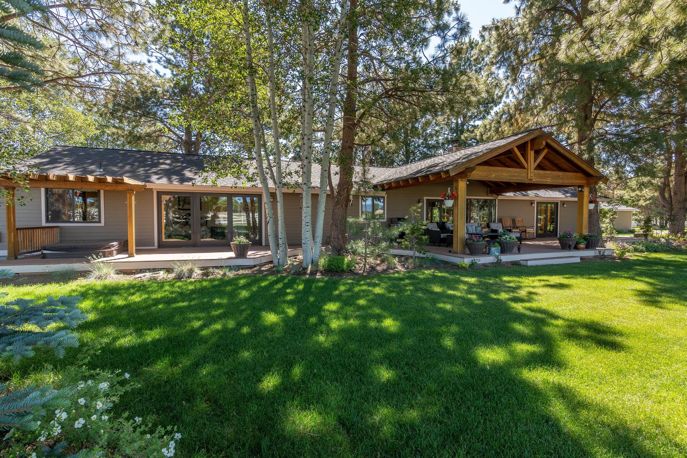 65111 Highland Road Bend, OR 97703 - Photo 22 of 37 Trek decking