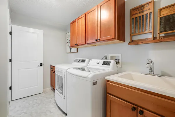 $725,000 | 13472 Clearwater Circle, Rogers, MN 55374