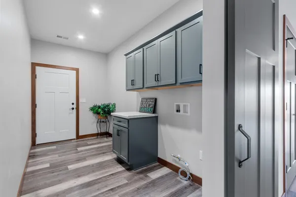 $450,000 | 621 East Pearl Street, Seymour, WI 54165