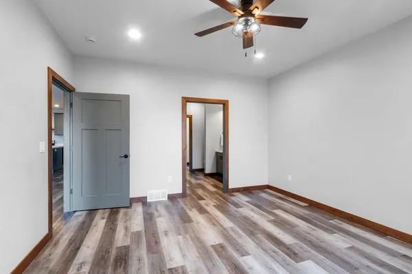 $450,000 | 621 East Pearl Street, Seymour, WI 54165