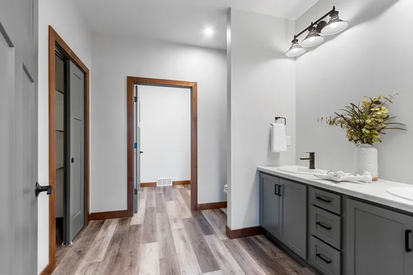 $450,000 | 621 East Pearl Street, Seymour, WI 54165