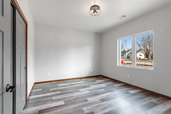 $450,000 | 621 East Pearl Street, Seymour, WI 54165