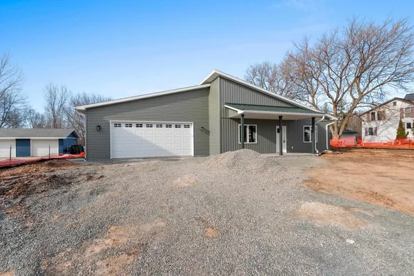 $450,000 | 621 East Pearl Street, Seymour, WI 54165