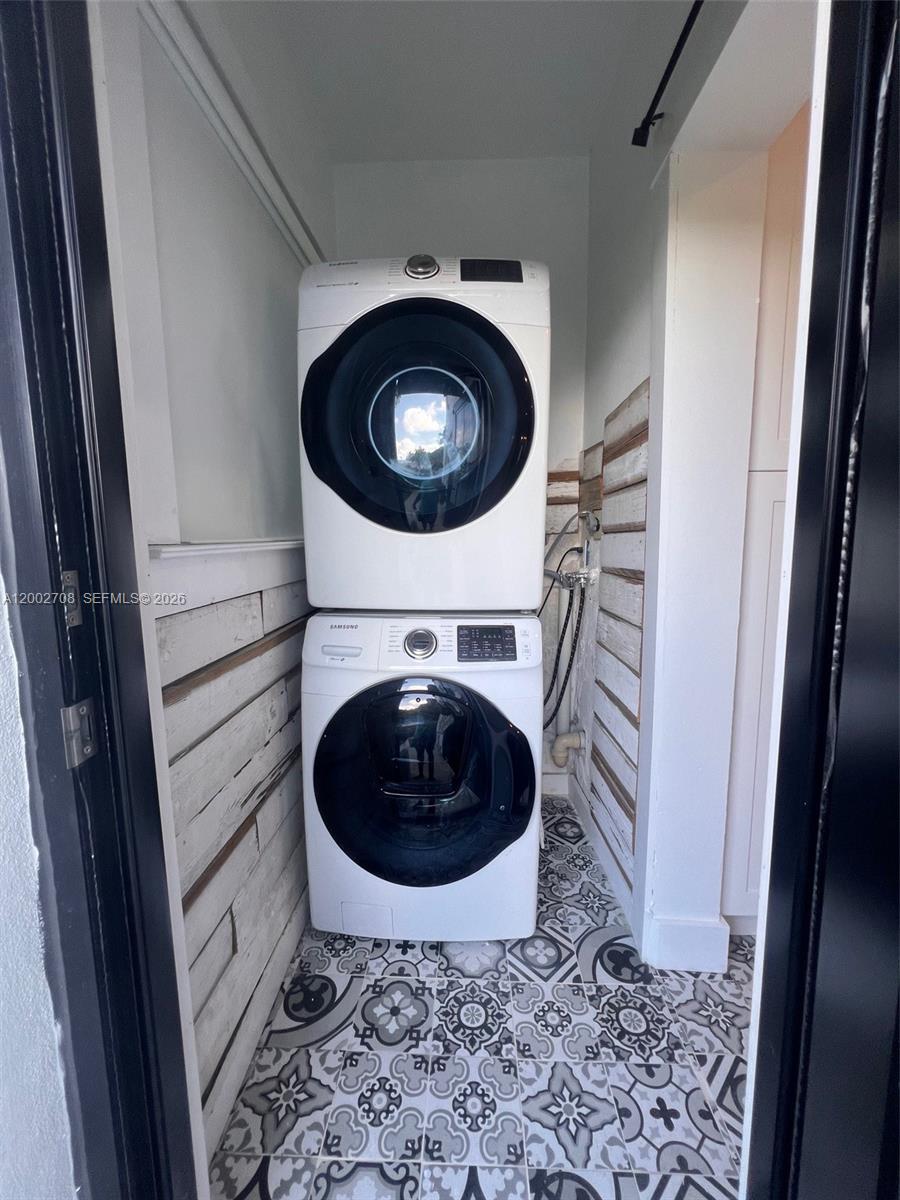 2272 Southwest 11th Terrace Miami, FL 33135 - Photo 21 of 23