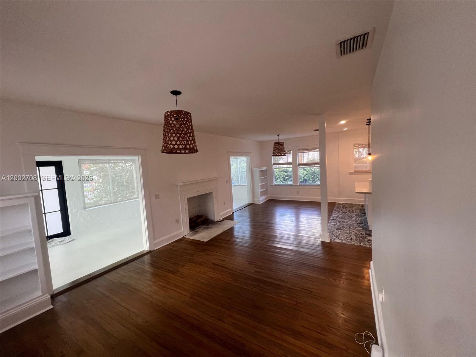 2272 Southwest 11th Terrace Miami, FL 33135 - Photo 5 of 23