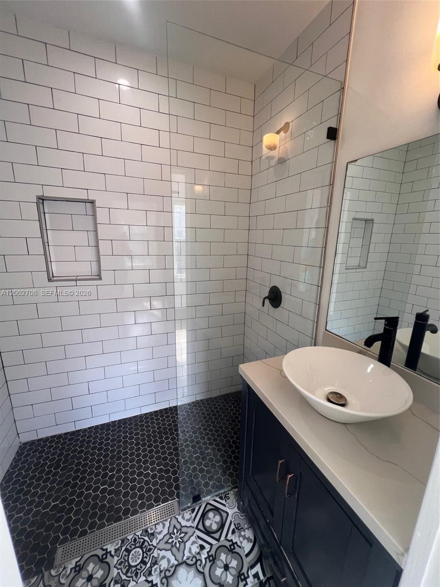 2272 Southwest 11th Terrace Miami, FL 33135 - Photo 10 of 23