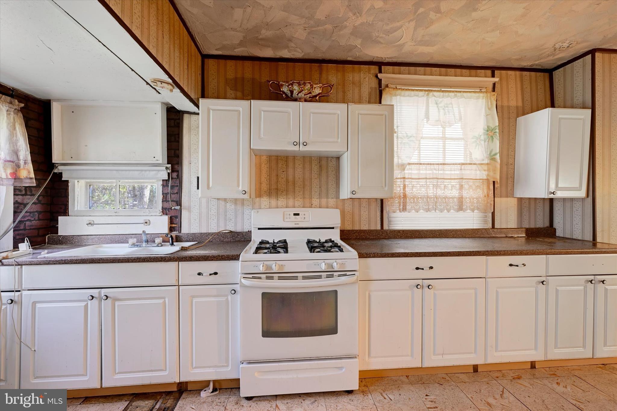3626 Landbeck Road Baltimore, MD 21207 - Photo 9 of 18 Gallery Image 9