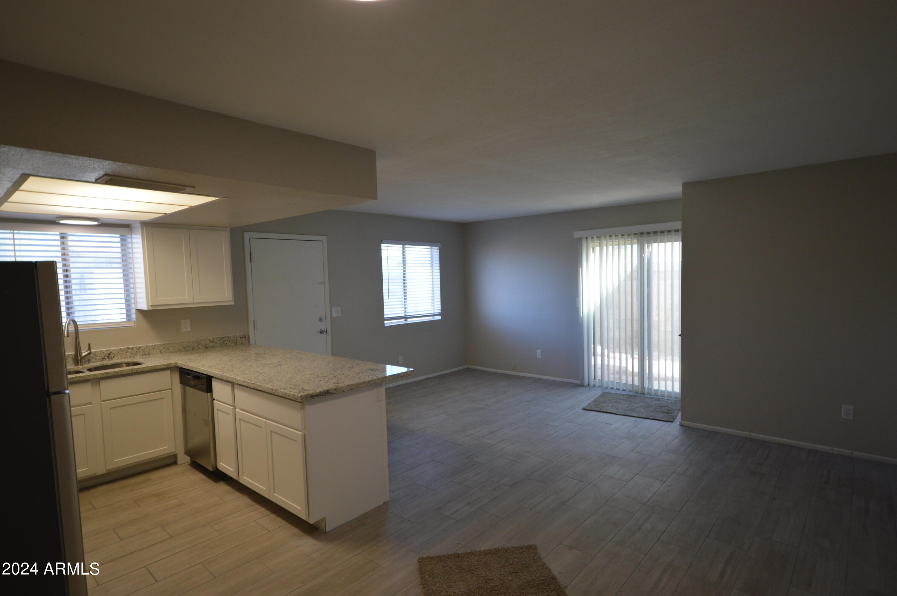 1426 East Mountain View Road Phoenix, AZ 85020 - Photo 14 of 15 DSC_0065