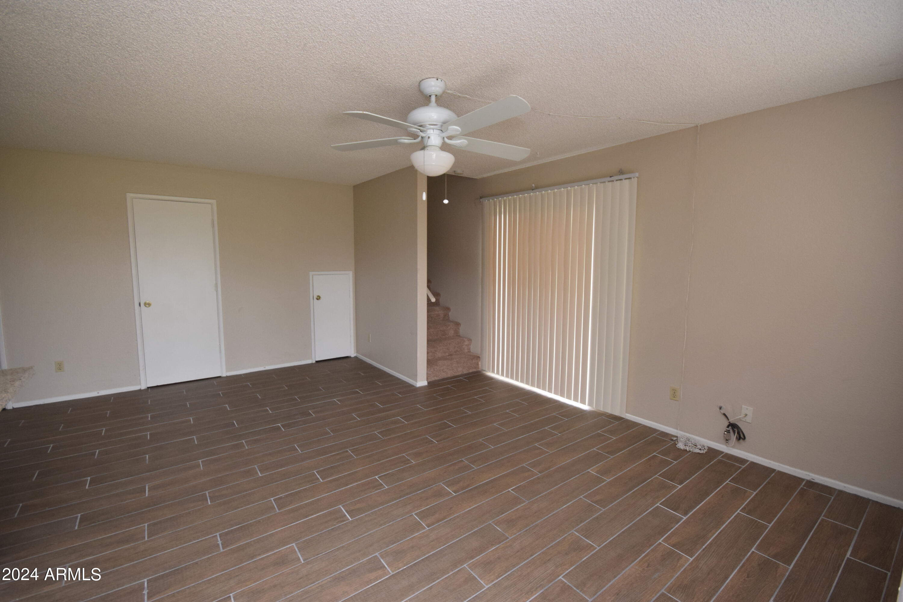 1426 East Mountain View Road Phoenix, AZ 85020 - Photo 5 of 15 DSC_0025