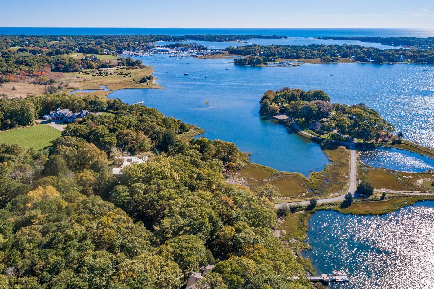 249 Seapuit Road Osterville, MA 02655 - Photo 2 of 15 W2-MA3597-OstervilleSeapuit-1135