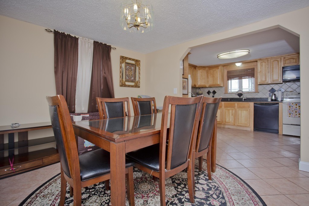 69 Abbott Street Springfield, MA 01118 - Photo 12 of 30 Gallery Image 12
