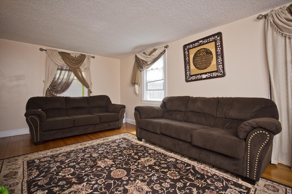 69 Abbott Street Springfield, MA 01118 - Photo 13 of 30 Gallery Image 13