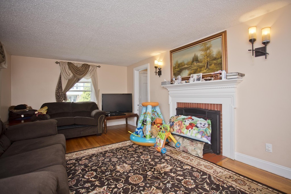 69 Abbott Street Springfield, MA 01118 - Photo 14 of 30 Gallery Image 14