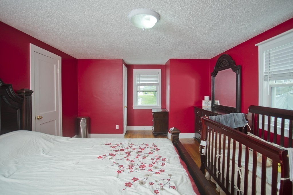 69 Abbott Street Springfield, MA 01118 - Photo 17 of 30 Gallery Image 17