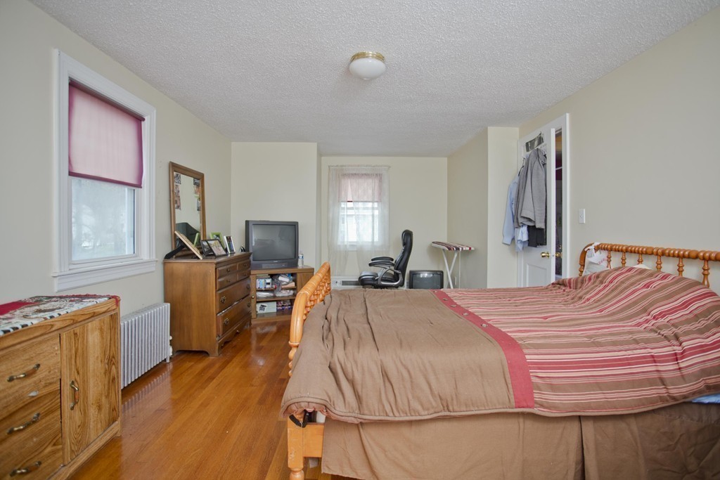 69 Abbott Street Springfield, MA 01118 - Photo 20 of 30 Gallery Image 20
