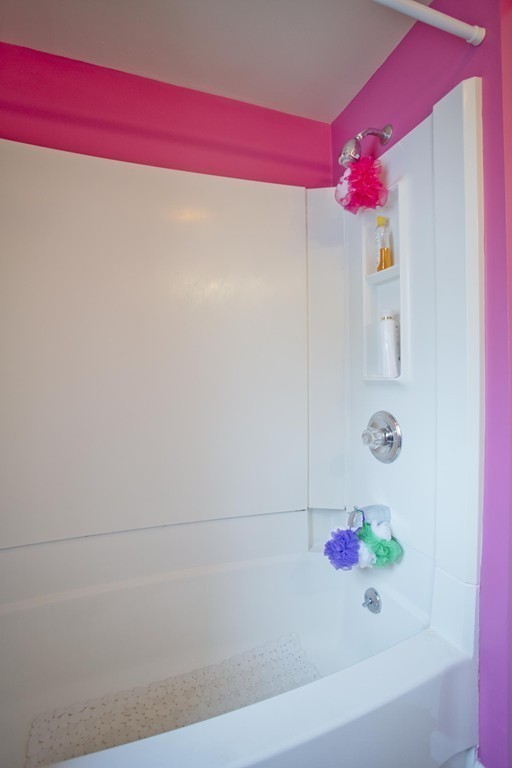 69 Abbott Street Springfield, MA 01118 - Photo 25 of 30 Gallery Image 25