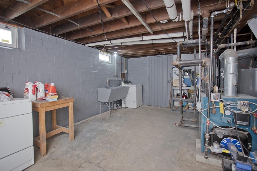 69 Abbott Street Springfield, MA 01118 - Photo 26 of 30 Gallery Image 26
