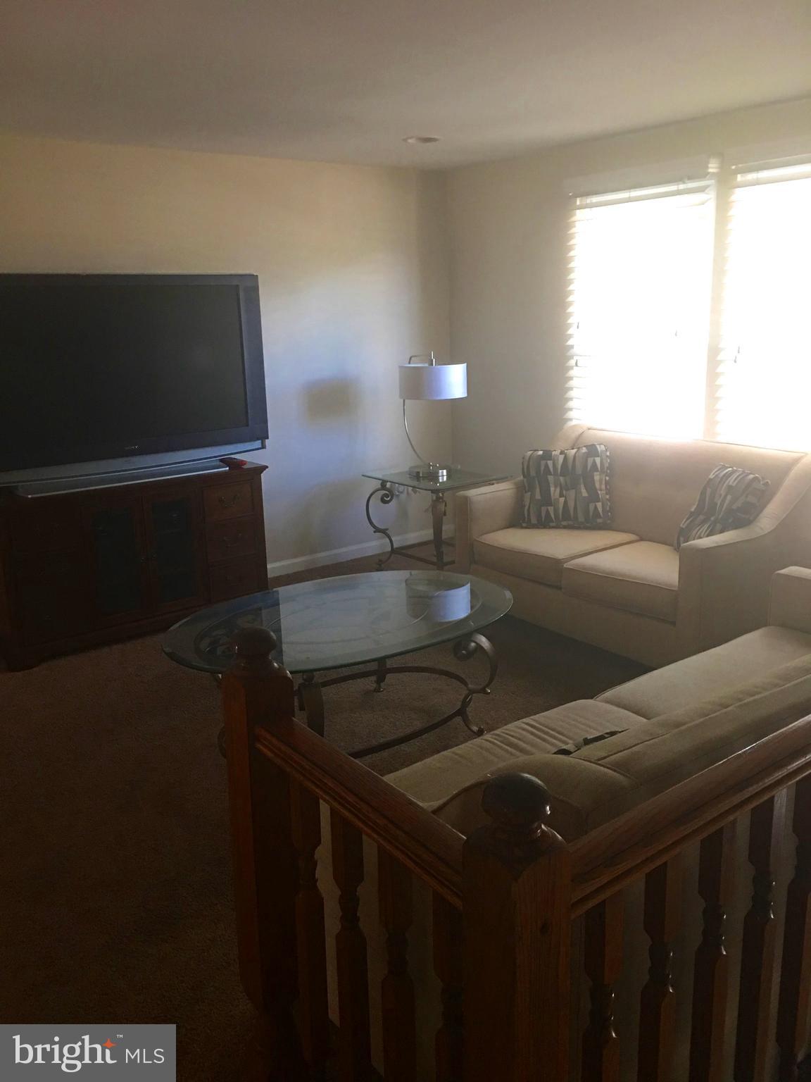 4105 Dutch Mill Road Randallstown, MD 21133 - Photo 4 of 12 Living Room