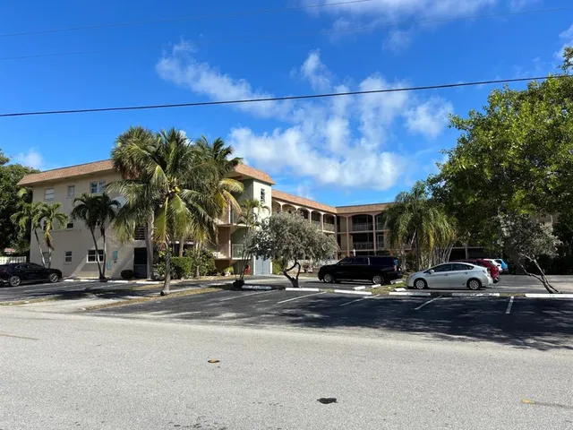 $175,000 | 100 Southeast 6th Avenue, Unit 303, Pompano Beach, FL 33060