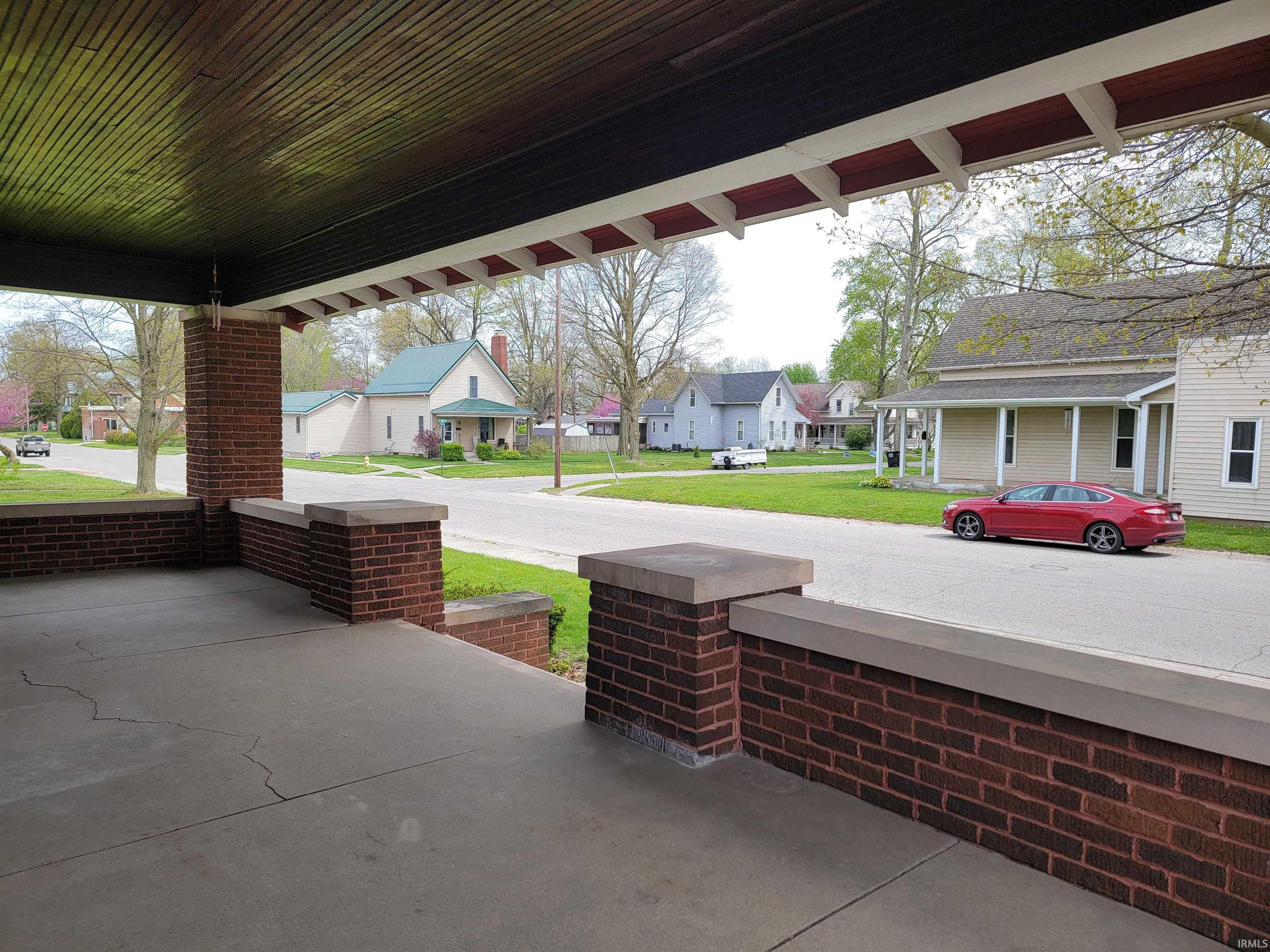 1008 Fulton Avenue Rochester, IN 46975 - Photo 4 of 36