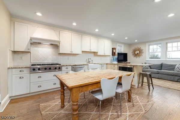 $1,575,000 | 129 Watchung Avenue, Chatham, NJ 07928