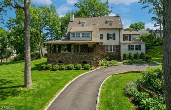 $1,575,000 | 129 Watchung Avenue, Chatham, NJ 07928
