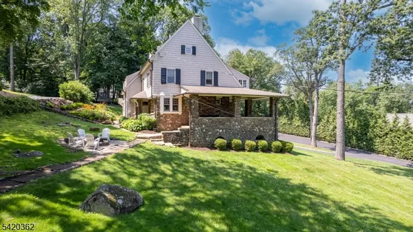 $1,575,000 | 129 Watchung Avenue, Chatham, NJ 07928